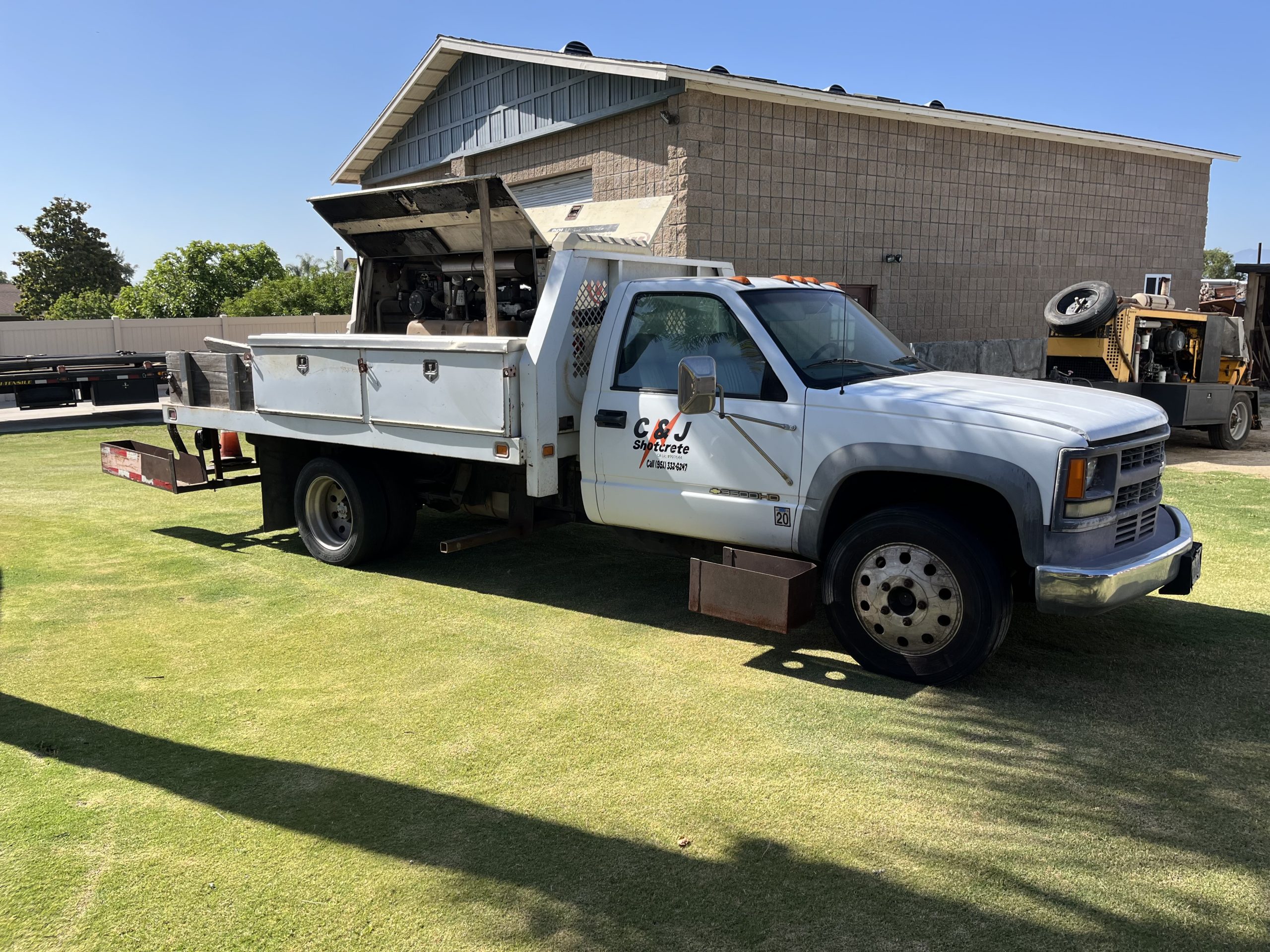2014 Reed B50HP Rock Pump with 2002 Chevy 3500 and 185 IR Compressor