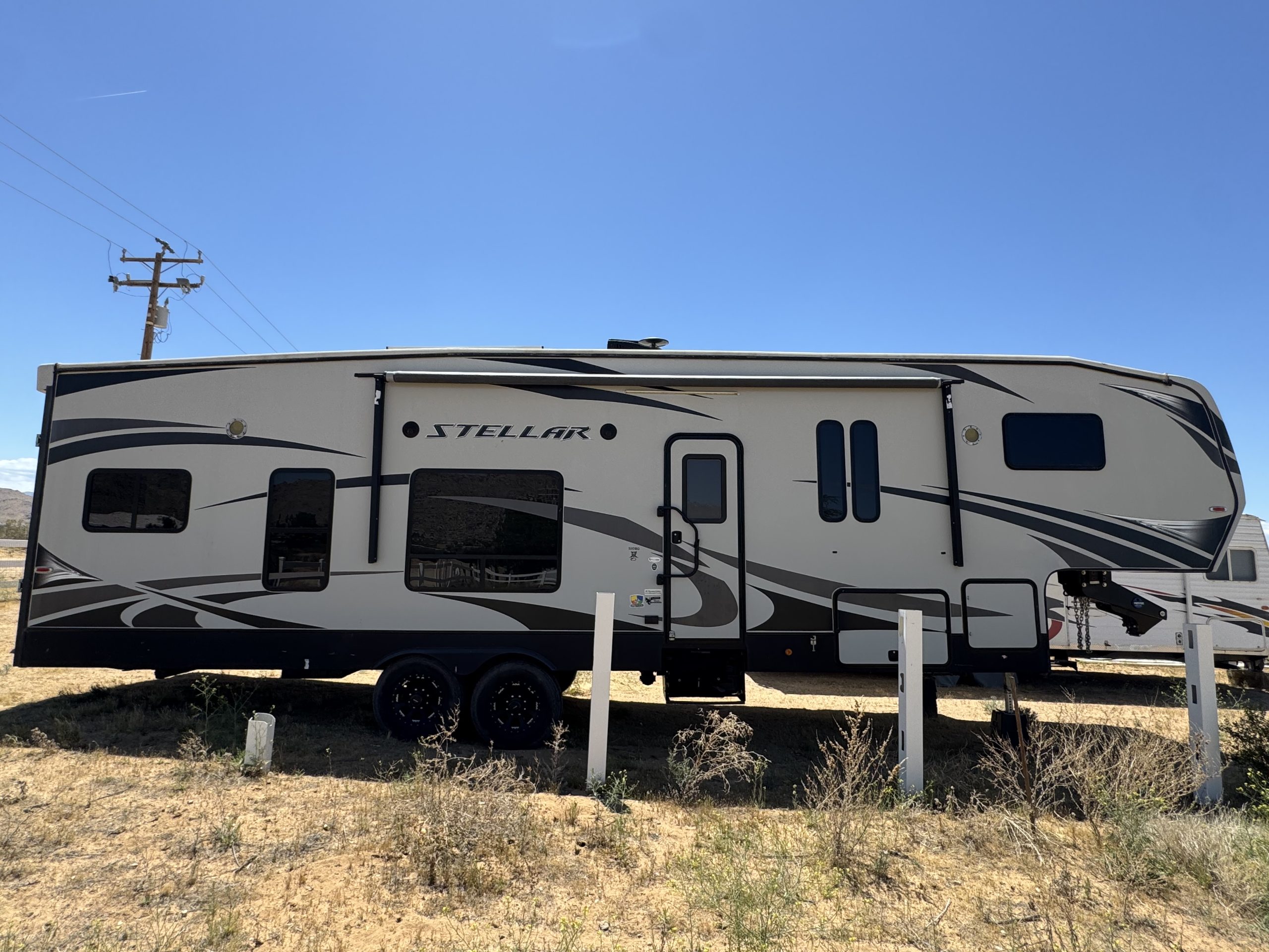 2018 Eclipse Stellar Wide Body Lite 32DBG Toy hauler*