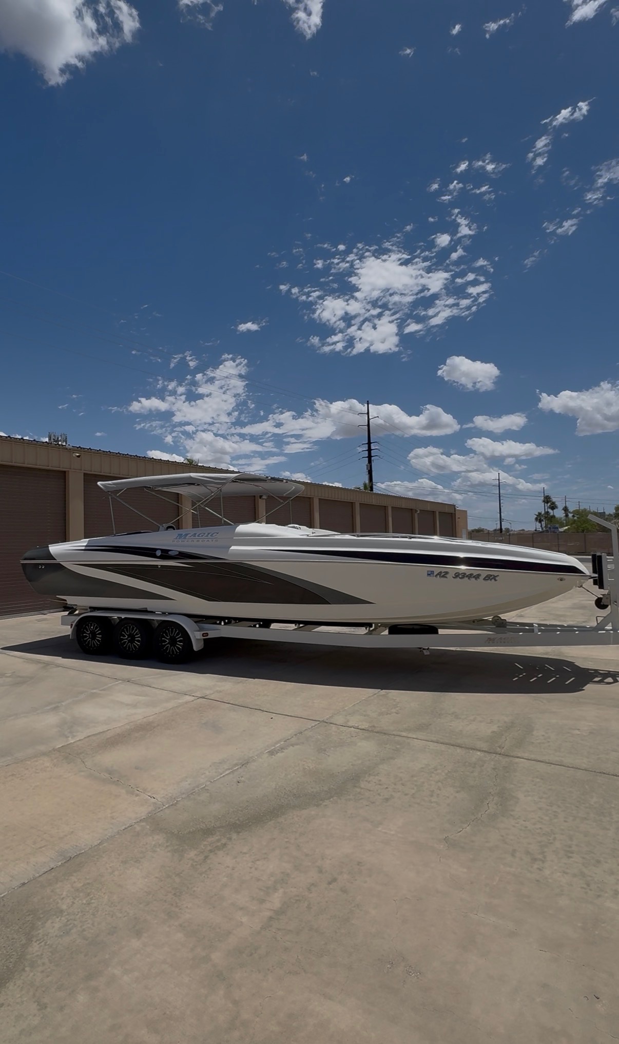 2008 Magic Deck Boat*